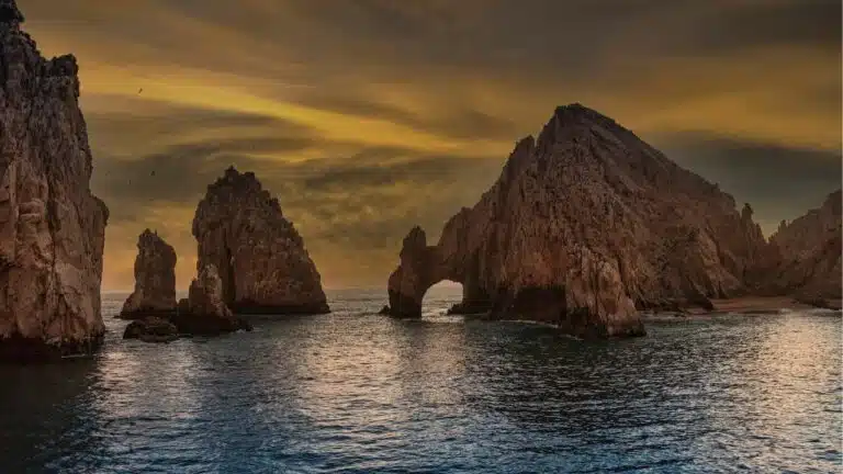 Hurricane-Season-In-Cabo-San-Lucas